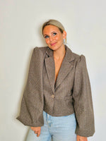 - Fabienne Blazer