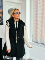 - Sleevles Teddy Coat Black