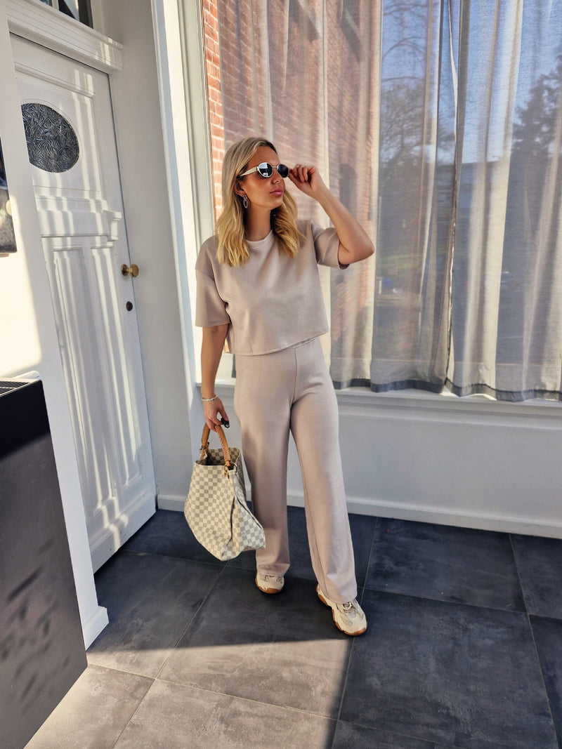 - Sybén Beige Set