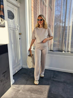 - Sybén Beige Set