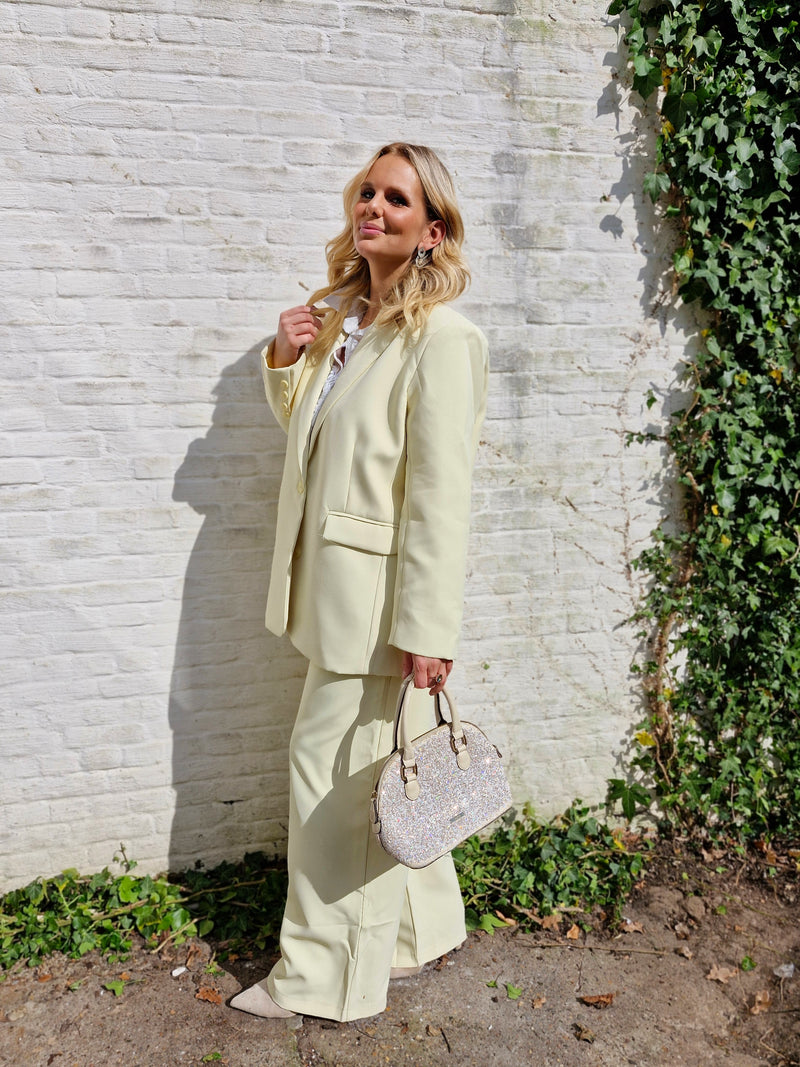 - Sfé Light Yellow Set