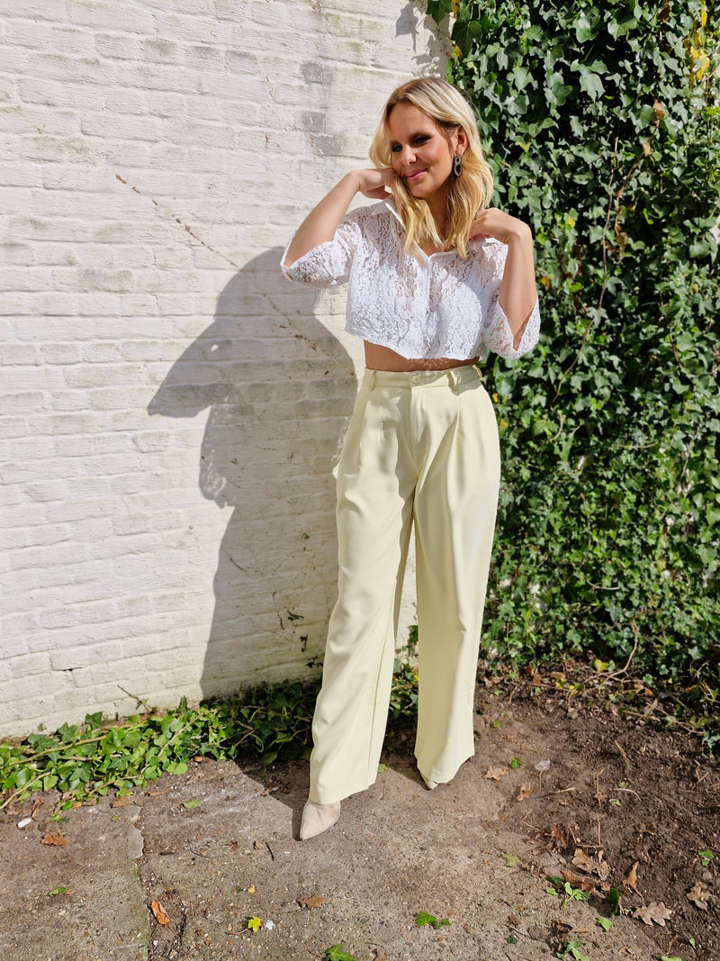 - Sfé Light Yellow Set