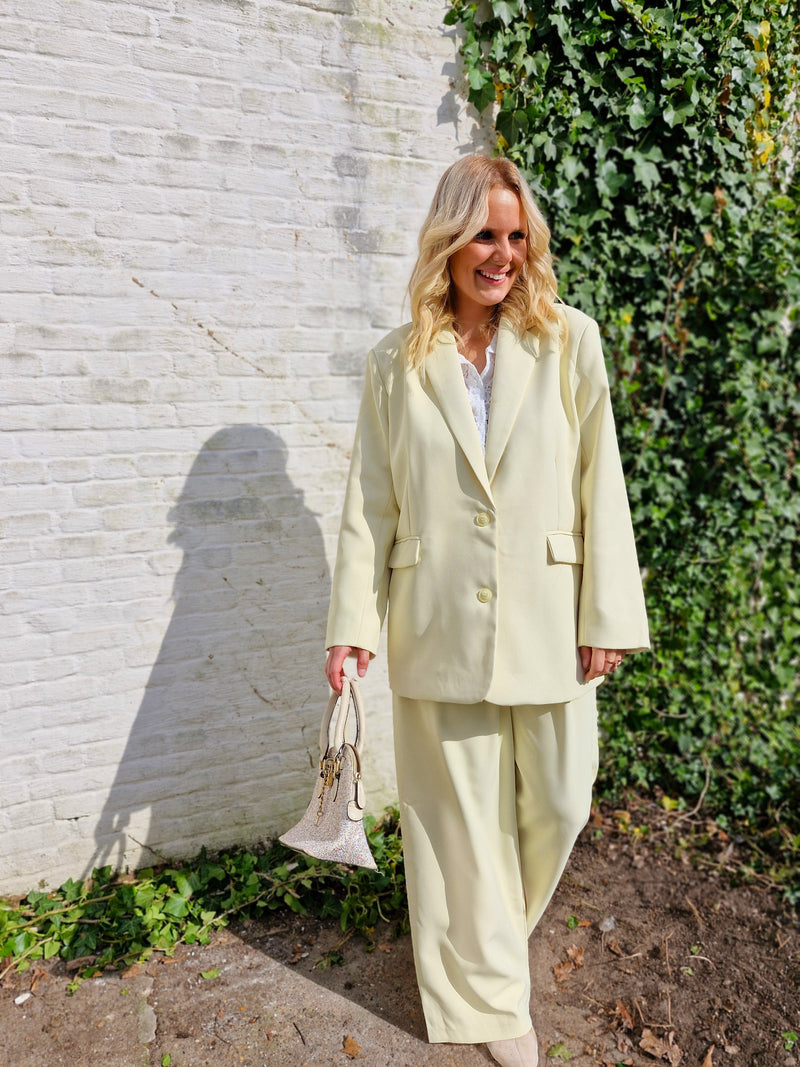 - Sfé Light Yellow Set