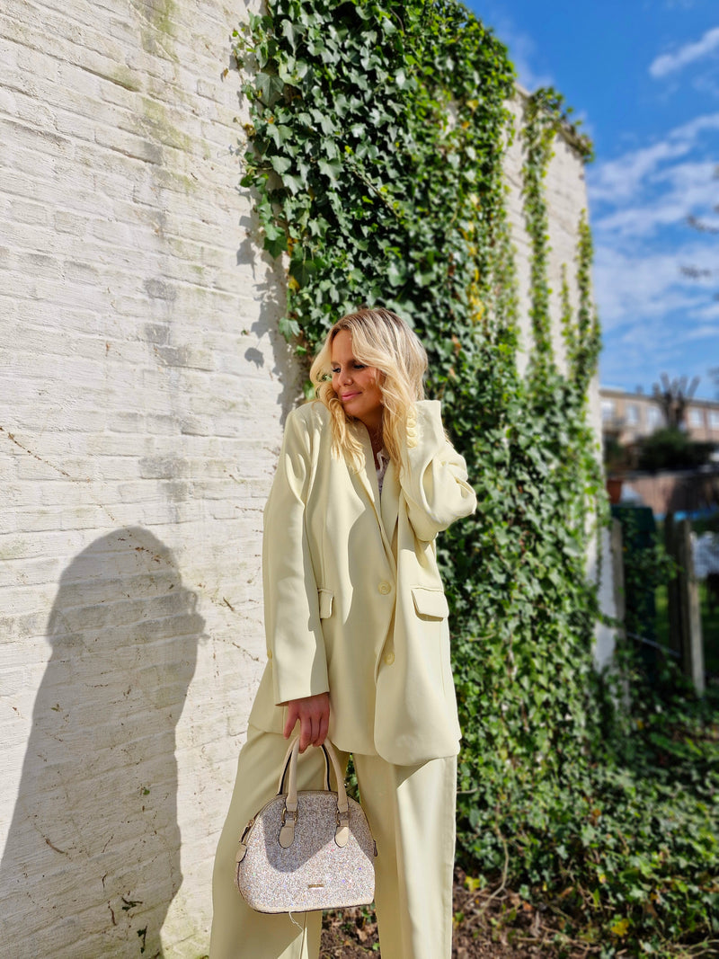 - Sfé Light Yellow Set