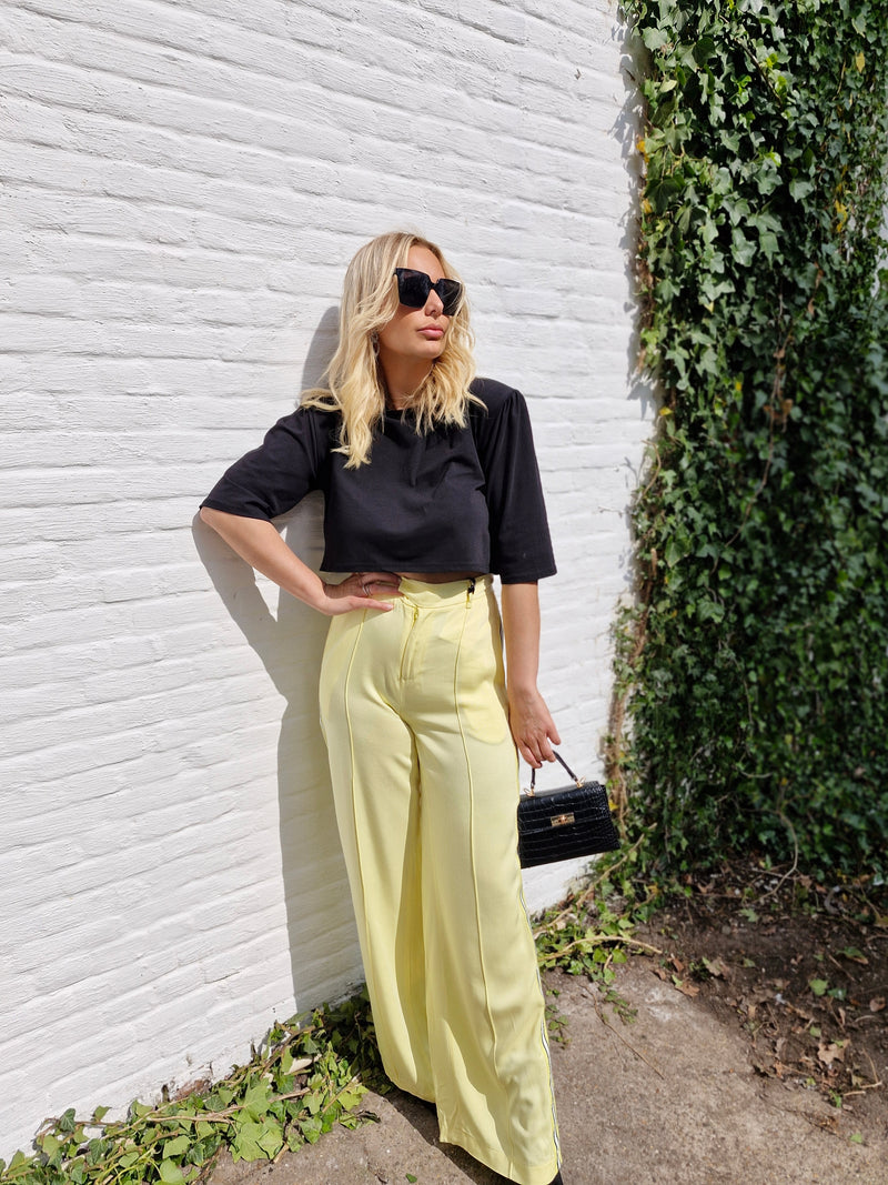 - Kylxo Stripe Pants