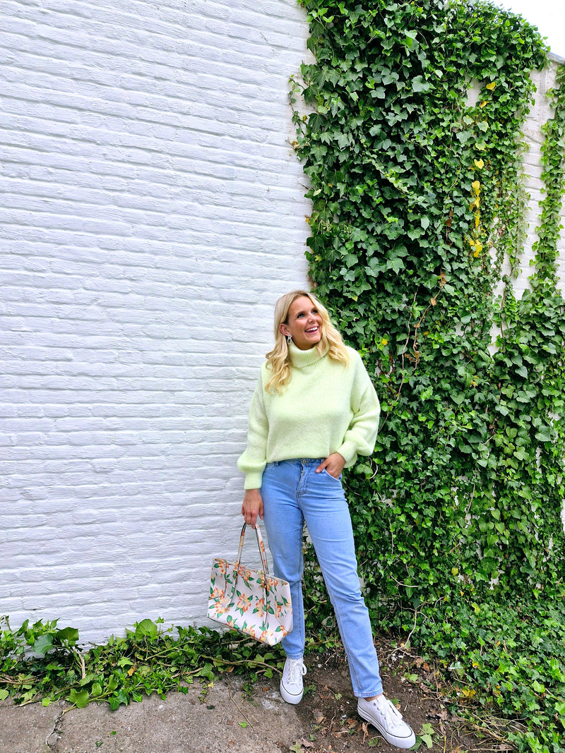 - Pomme Sweater