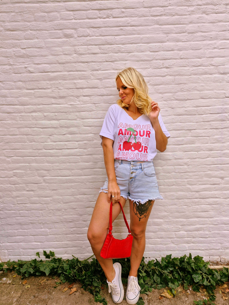 - Amour T-shirt