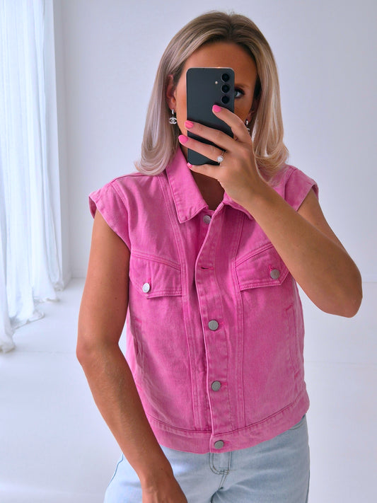 - Fuchsia Gilet