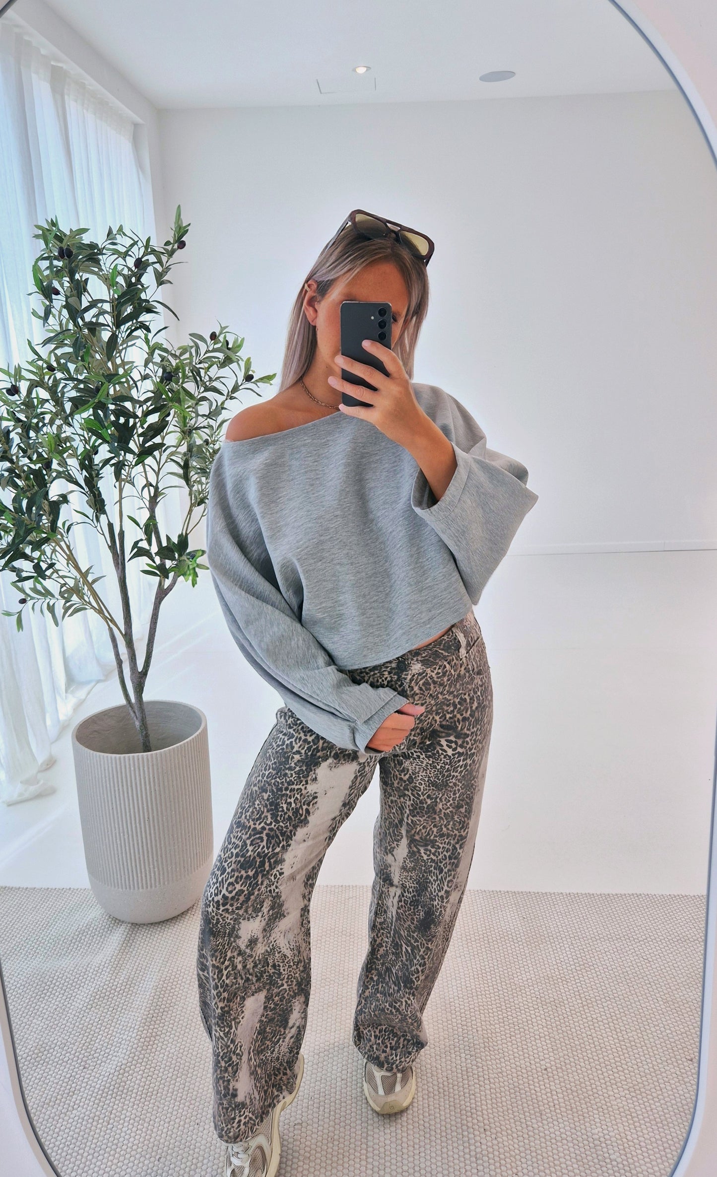 - Noxx Gray Sweatshirt