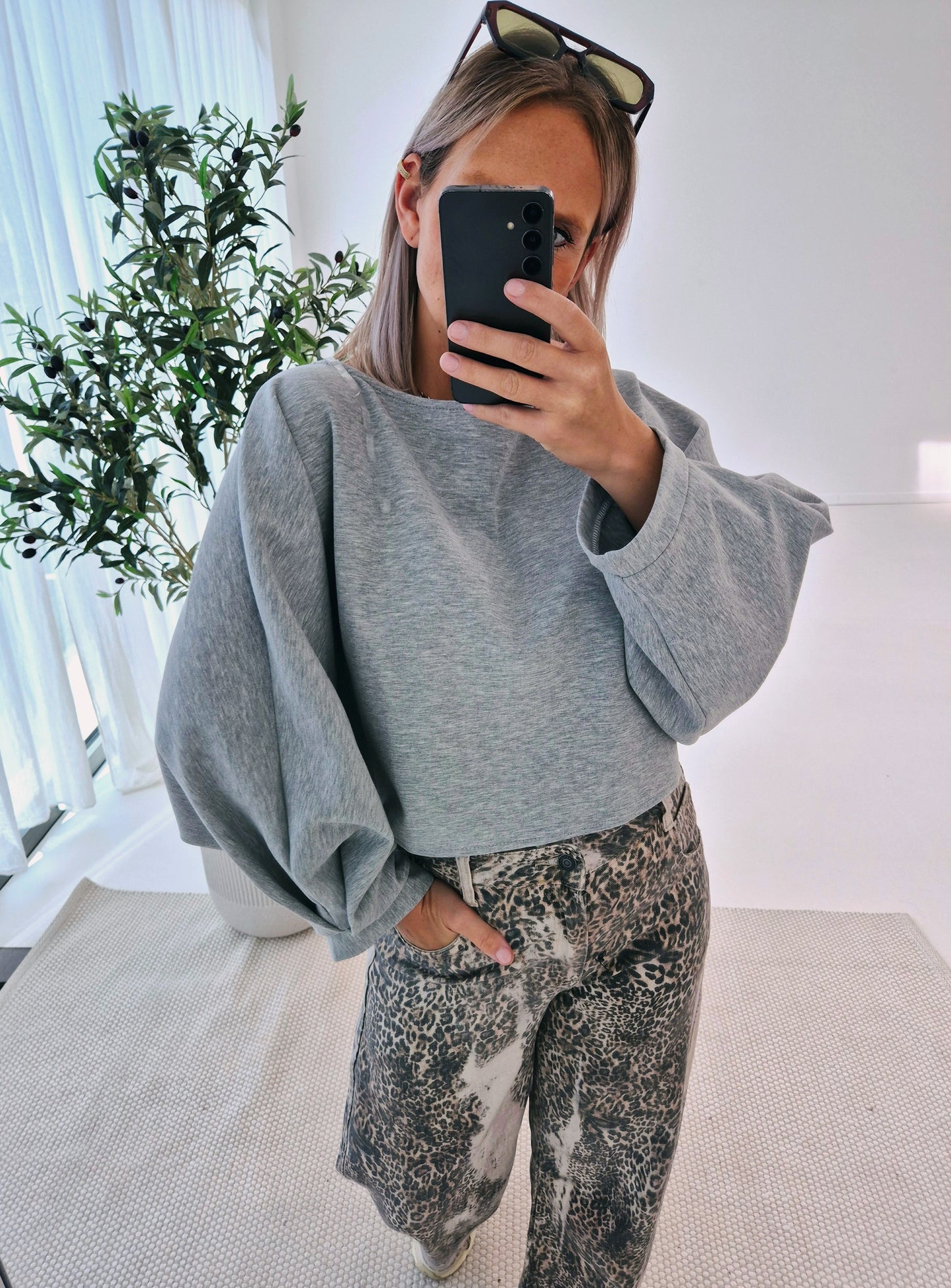 - Noxx Gray Sweatshirt