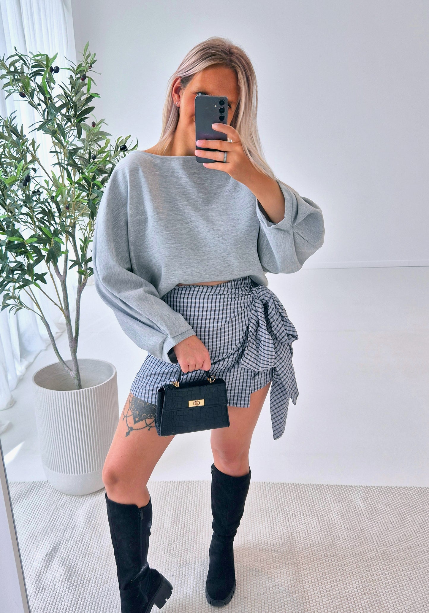 - Noxx Gray Sweatshirt