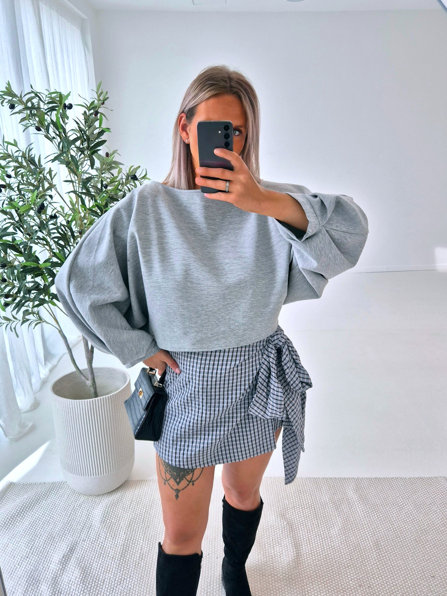 - Noxx Gray Sweatshirt