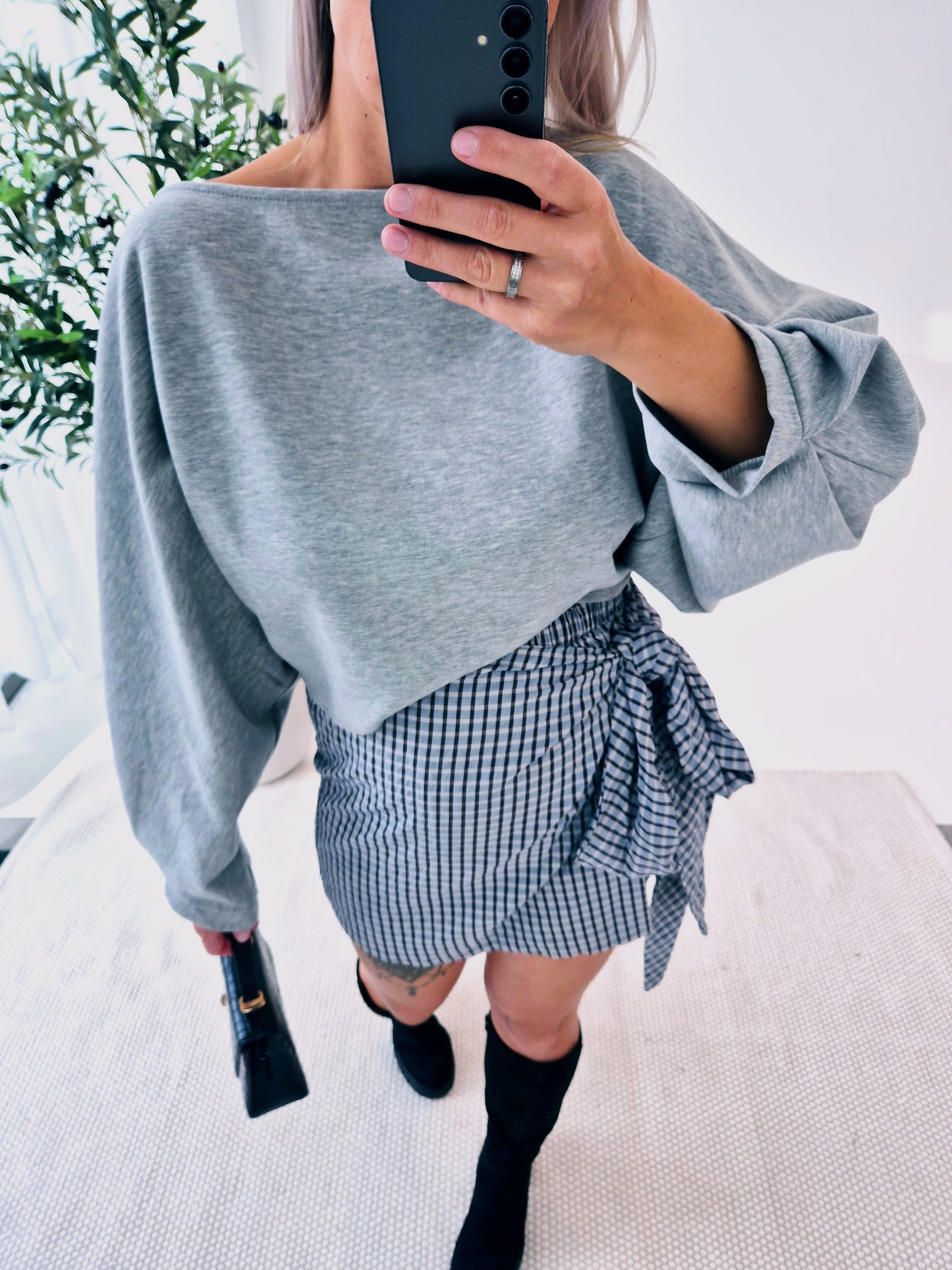 - Noxx Gray Sweatshirt