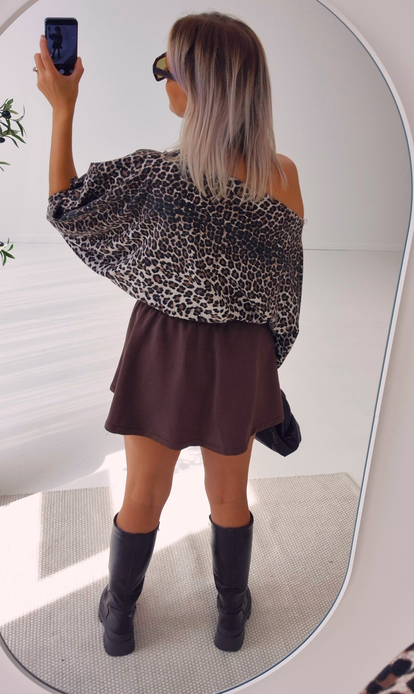 - Manon Leopard Sweatshirt