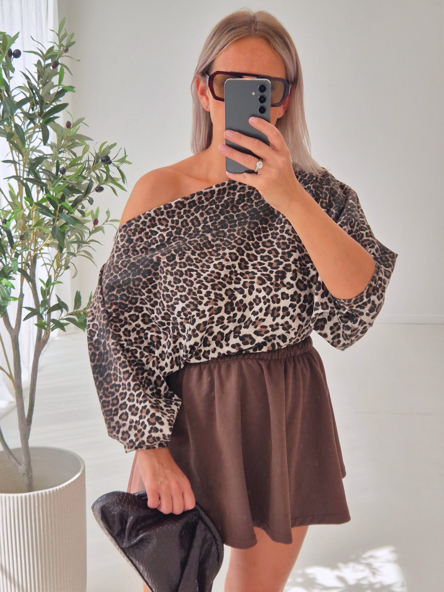 - Manon Leopard Sweatshirt