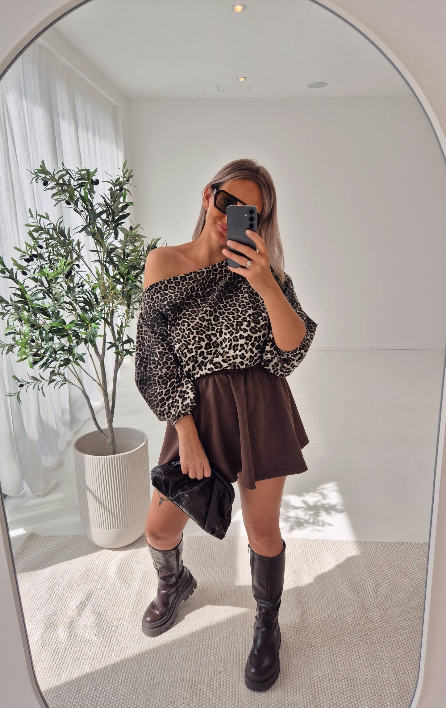 - Manon Leopard Sweatshirt