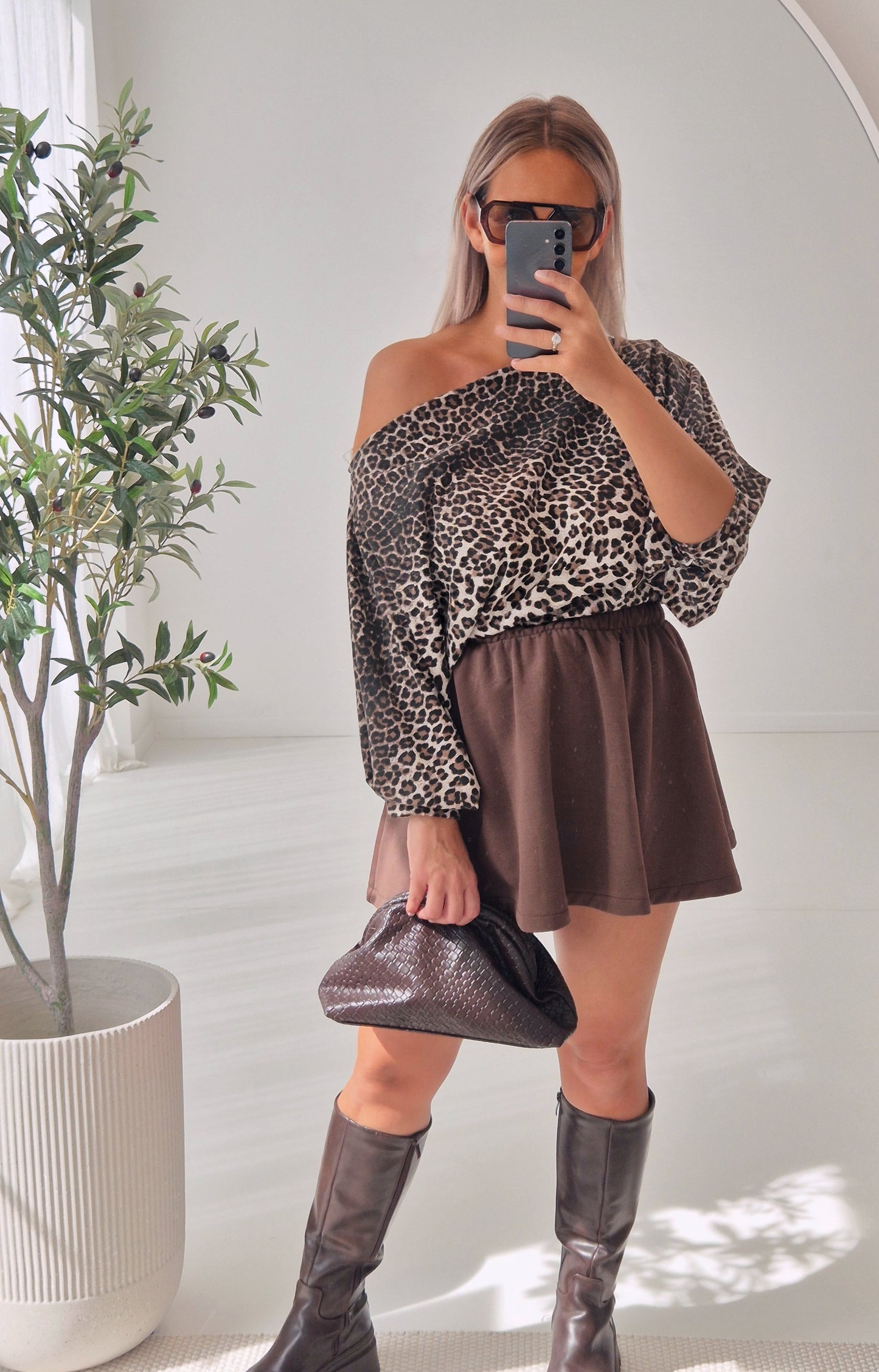 - Manon Leopard Sweatshirt