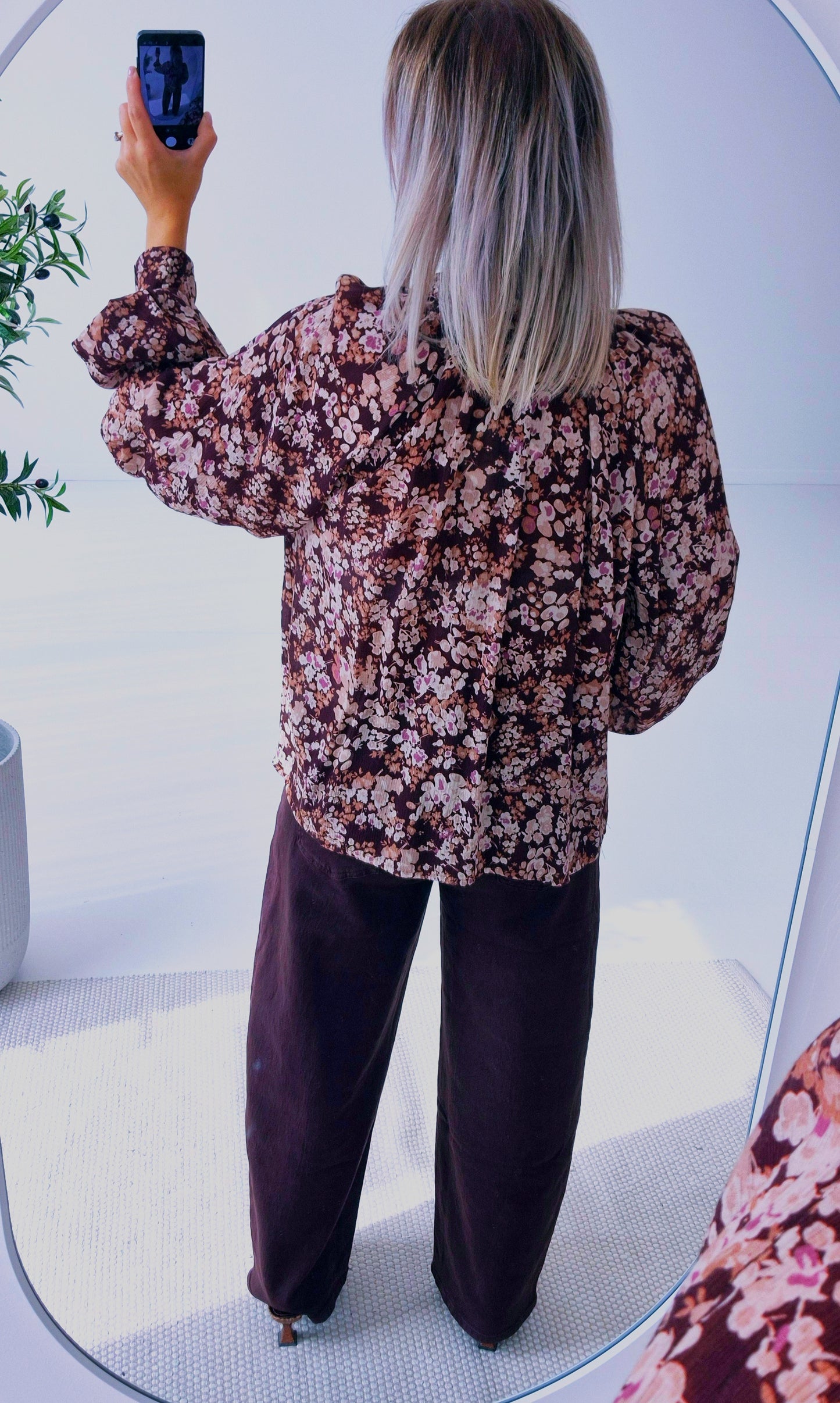 - Léonie Blouse
