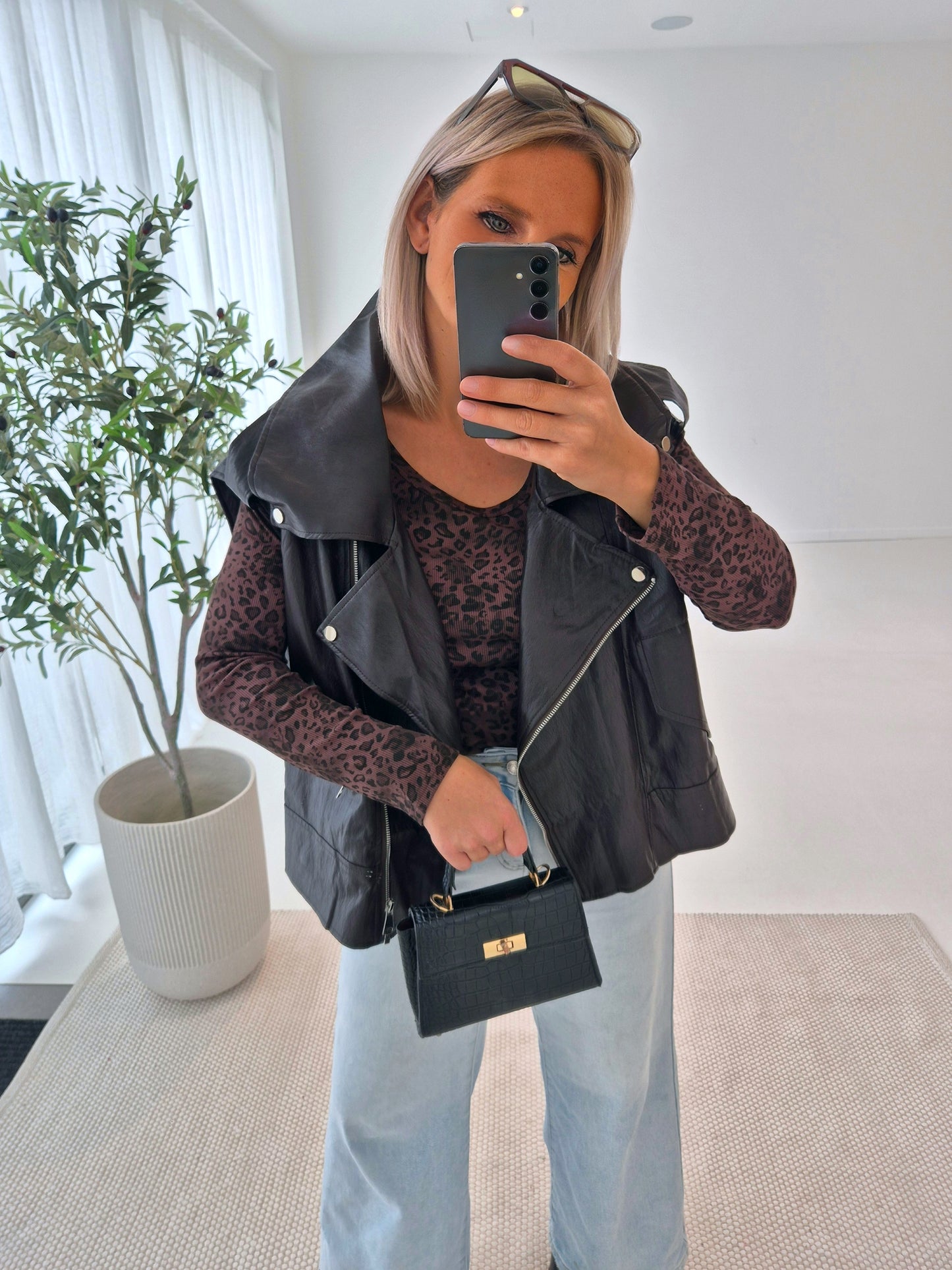 - Leopard Long Sleeve T-shirt