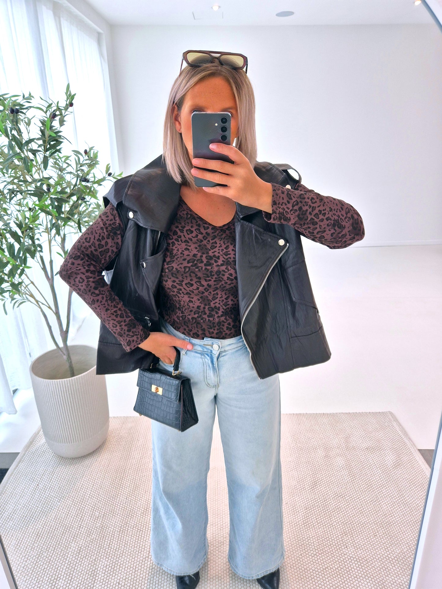 - Leopard Long Sleeve T-shirt