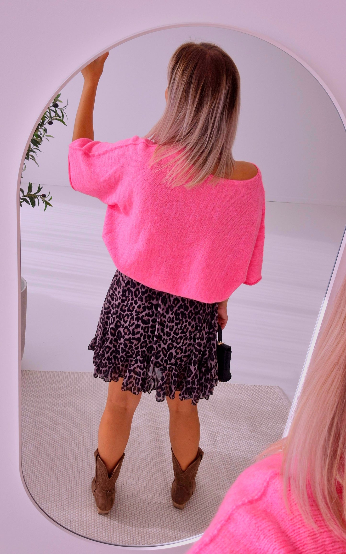 - Joellë Sleeve Warm Top