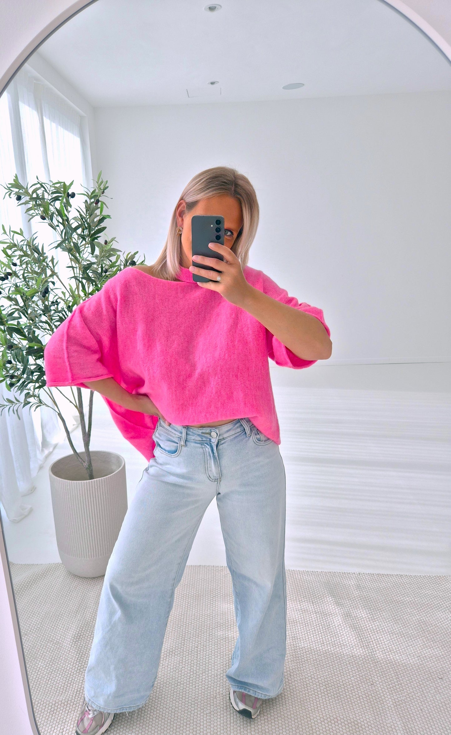 - Joellë Sleeve Warm Top