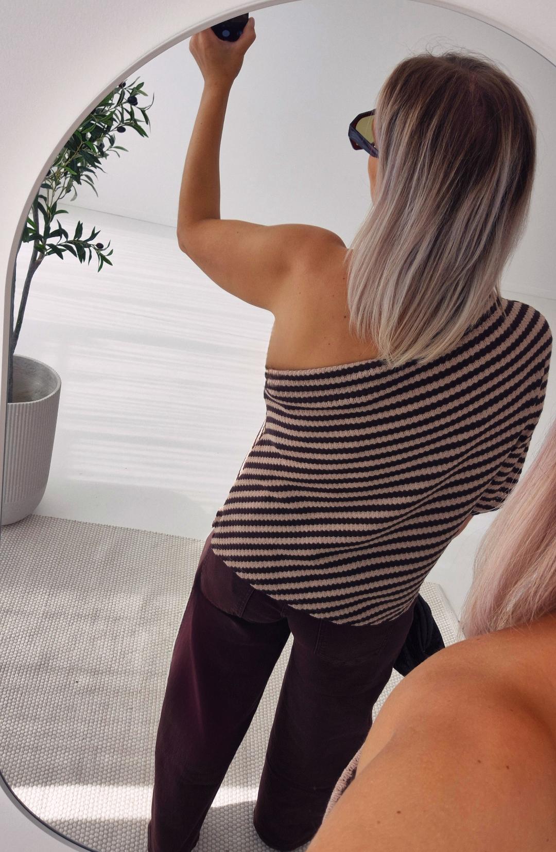 - Lifféa Off Shoulder Top (Brown)