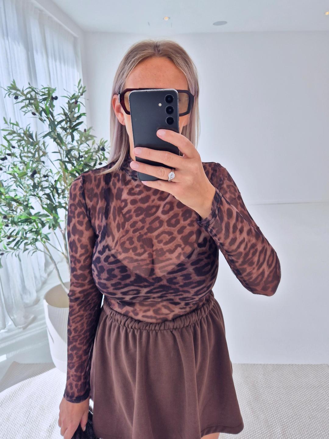 - Rebel Leo Top