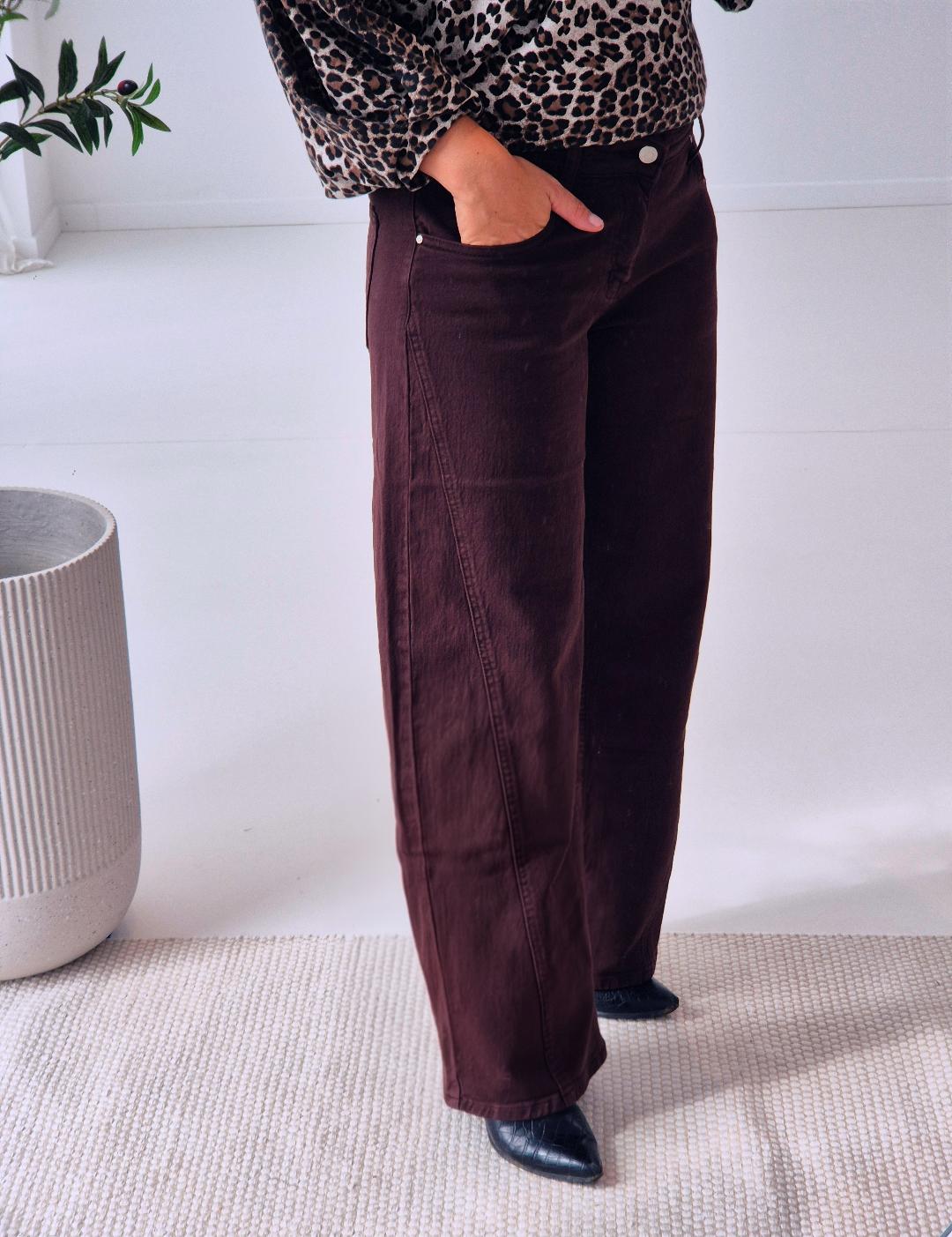 - Lena Barrel Fit Jeans