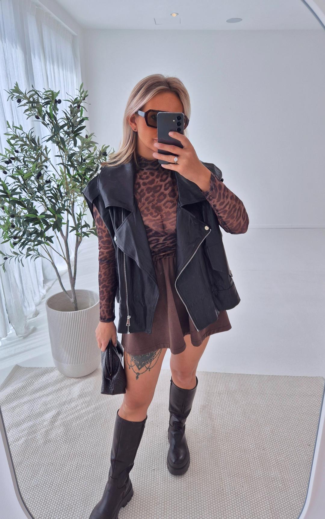 - Dark Chocolaté Vest