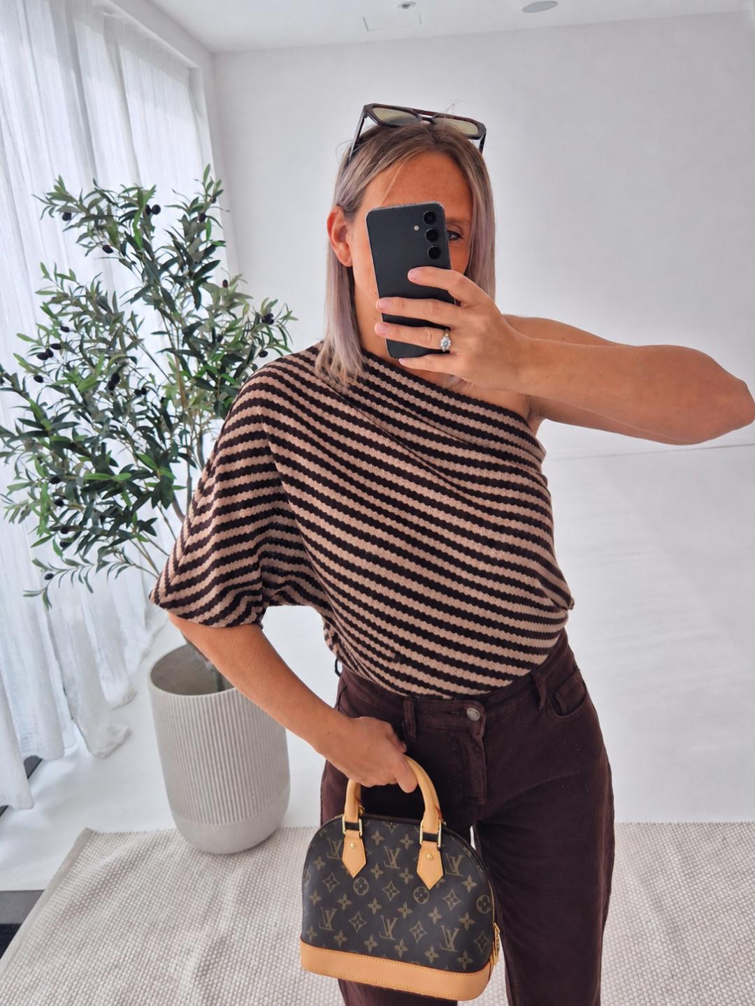 - Lifféa Off Shoulder Top (Brown)