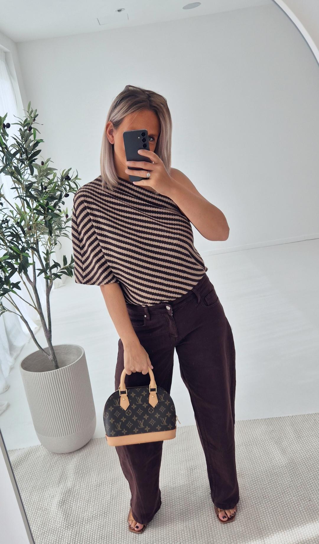 - Lifféa Off Shoulder Top (Brown)