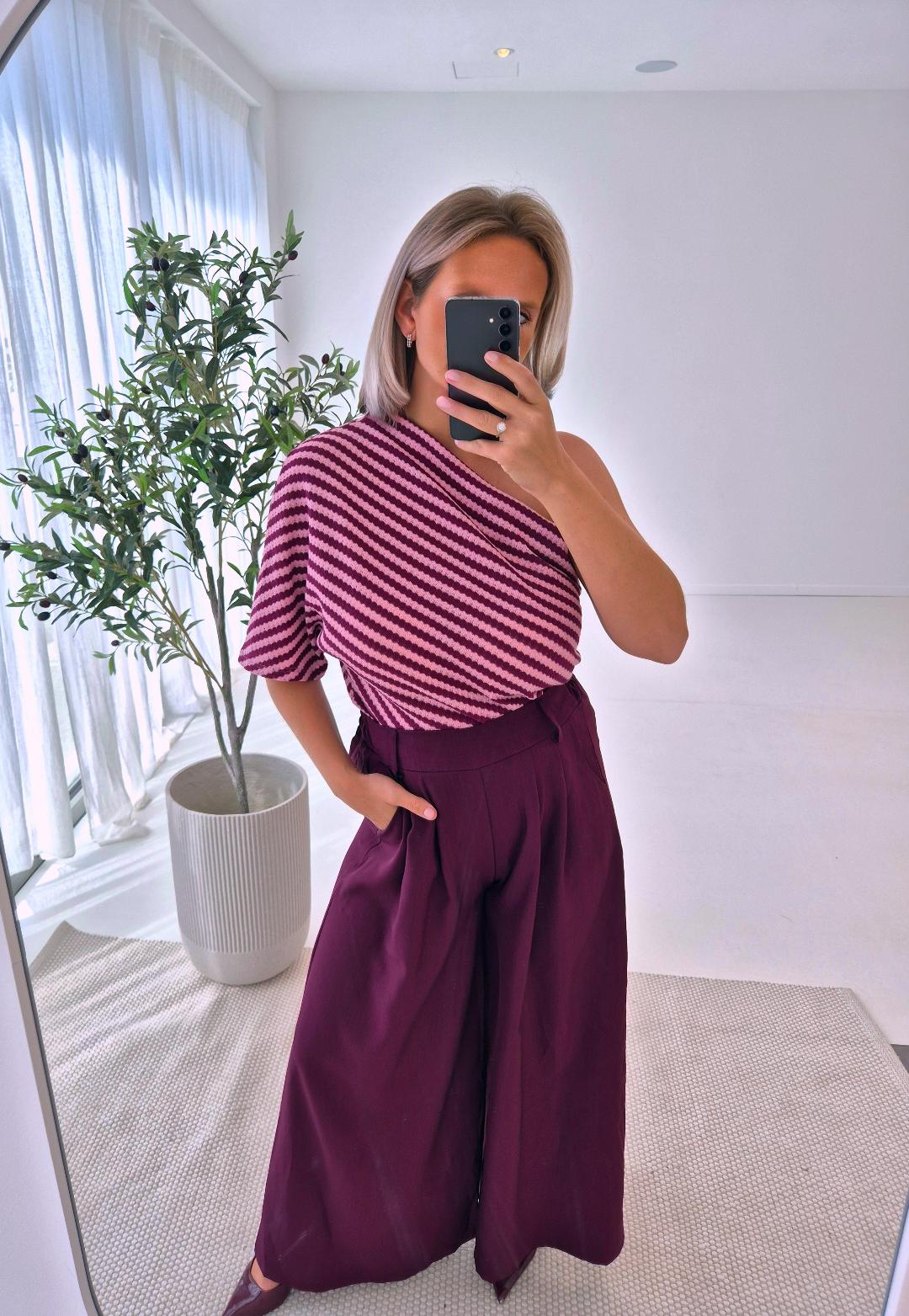 - Lifféa Off Shoulder Top (Bordeaux)