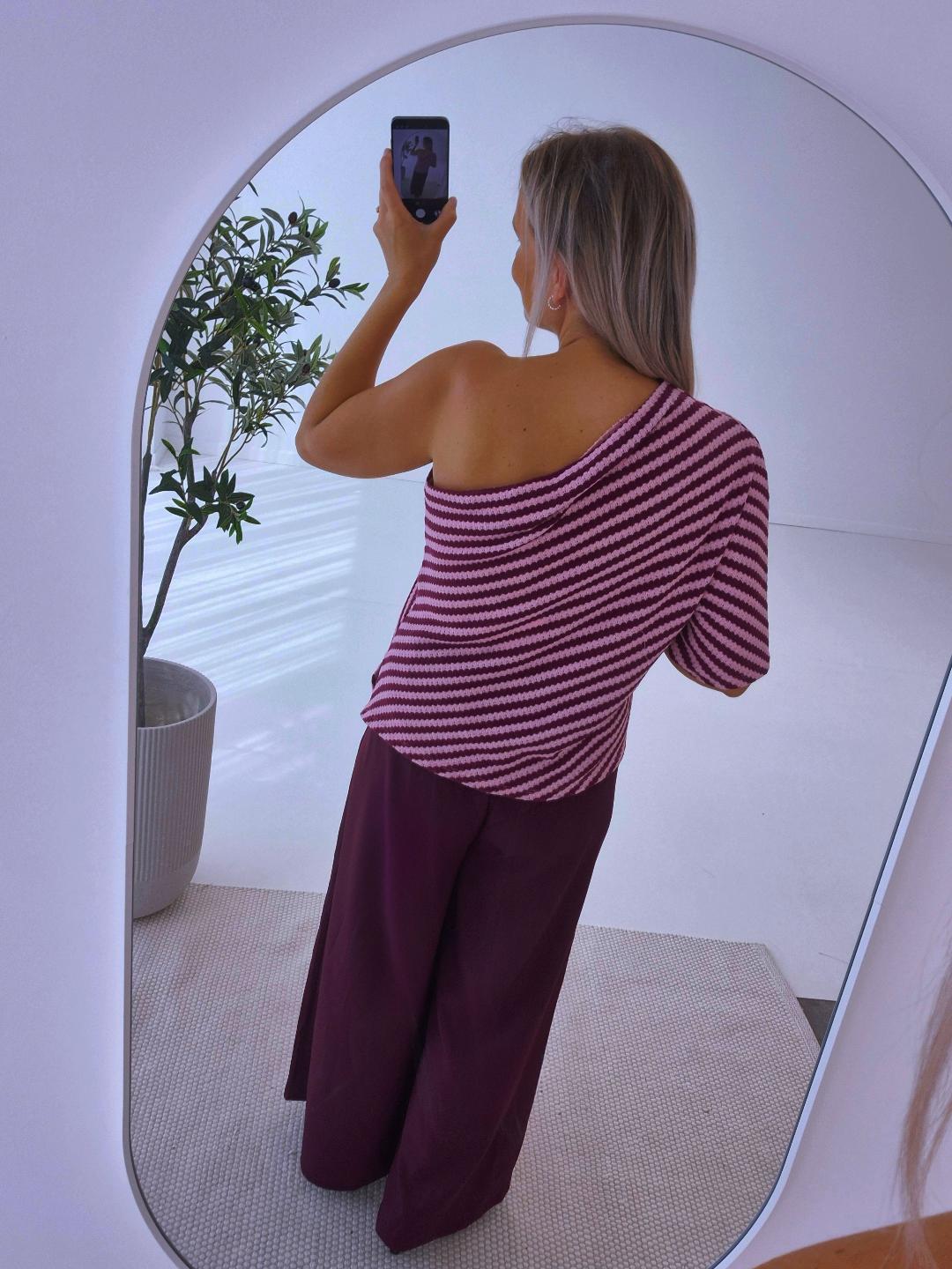 - Lifféa Off Shoulder Top (Bordeaux)