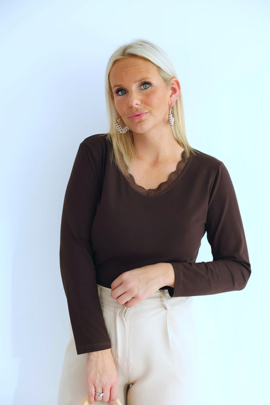 - Nuez Brown Blouse