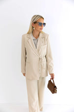 - Lise Beige Set