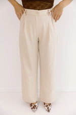 - Lise Beige Set