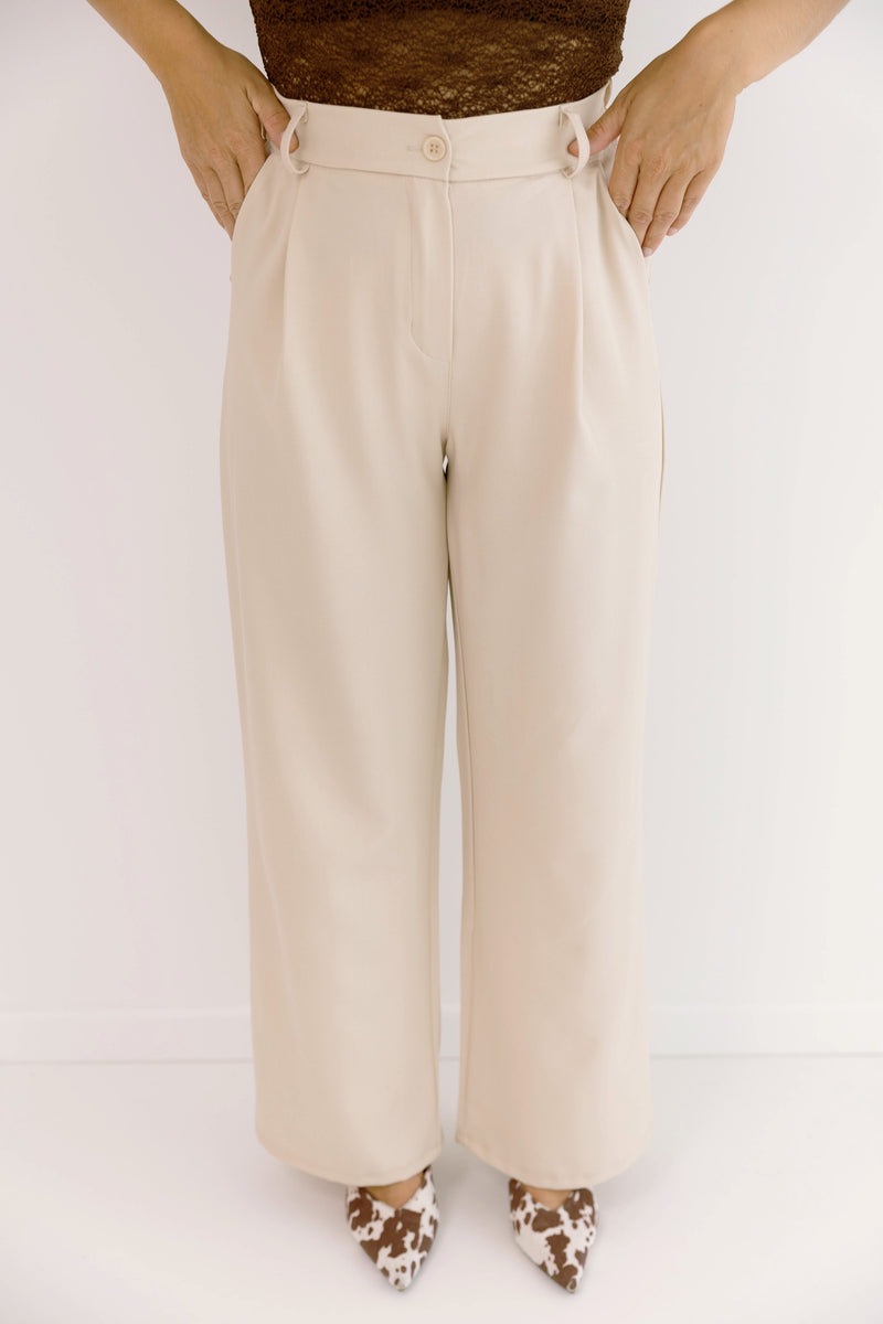 - Lise Beige Set