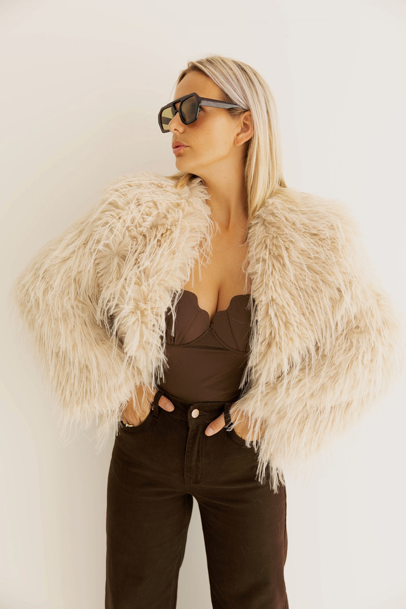 - Douce Fourrure Fur Coat