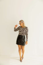- Onda Chocolaté Skirt